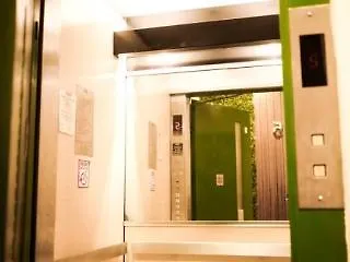 Triple 8 3* 방콕